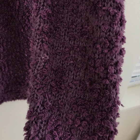 Abercrombie & Fitch Fuzzy Purple Sweater - Picture 9 of 13